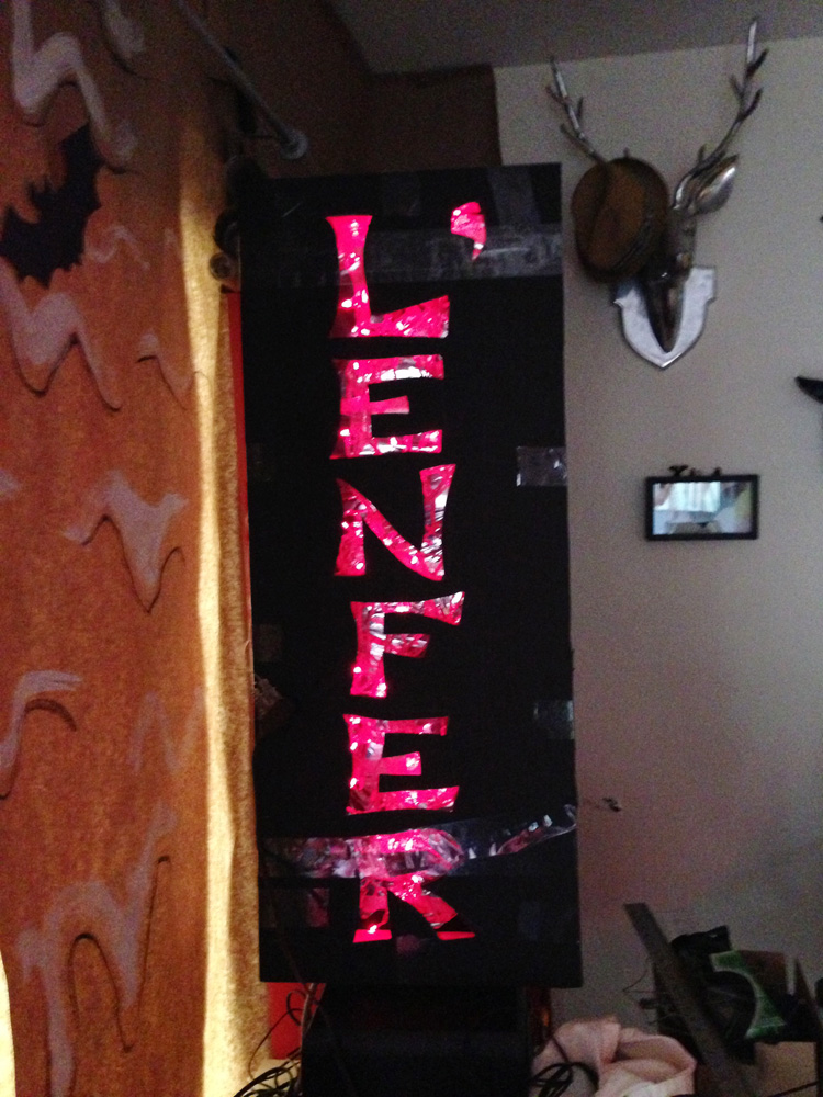 Cabaret de L'Enfer Halloween party light-up sign