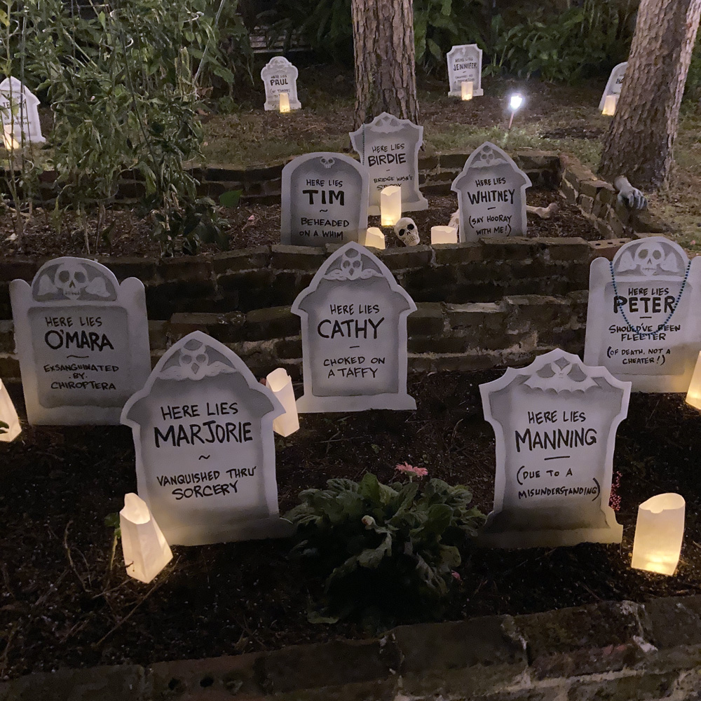 DIY tombstone decorations for Halloween