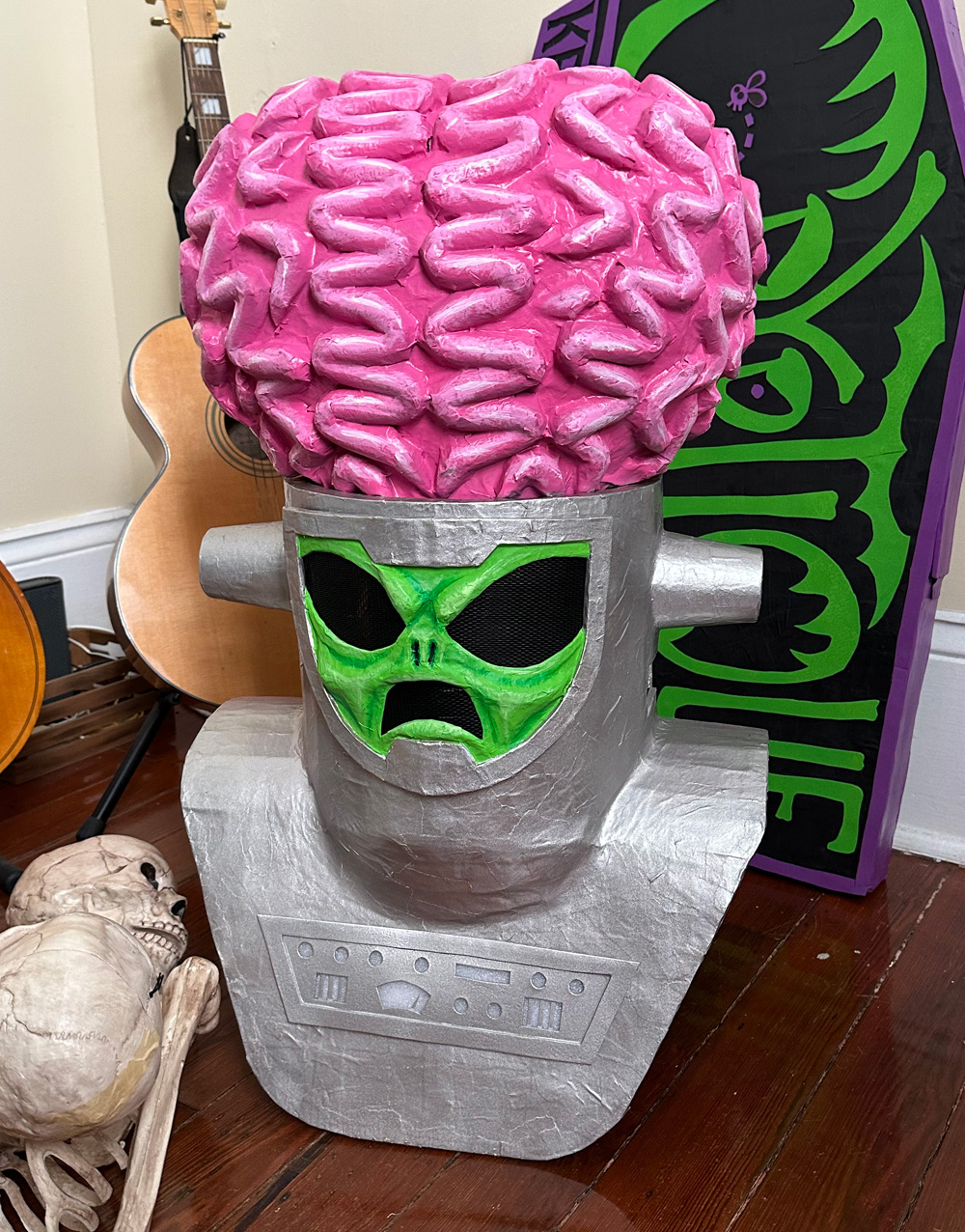 The alien mask with brain highlights painted on, and the face attached