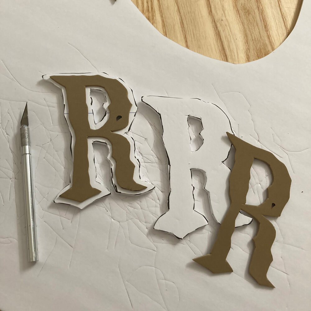 Cryptique bat standard - assembling the letters
