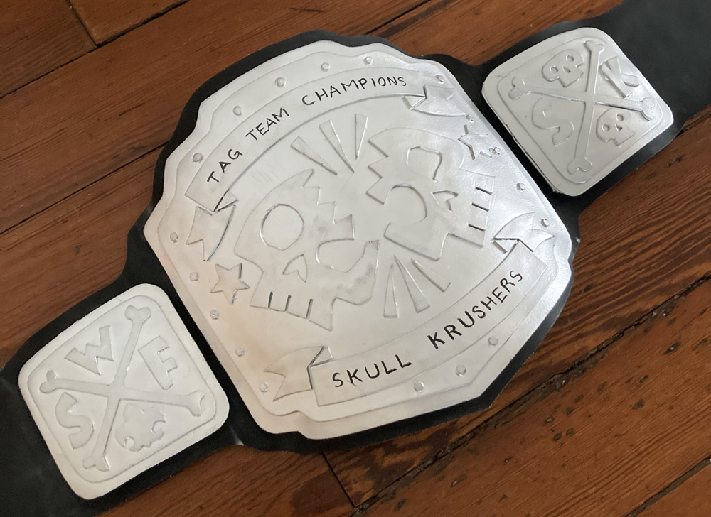 Pro wrestler belt prop - completed!
