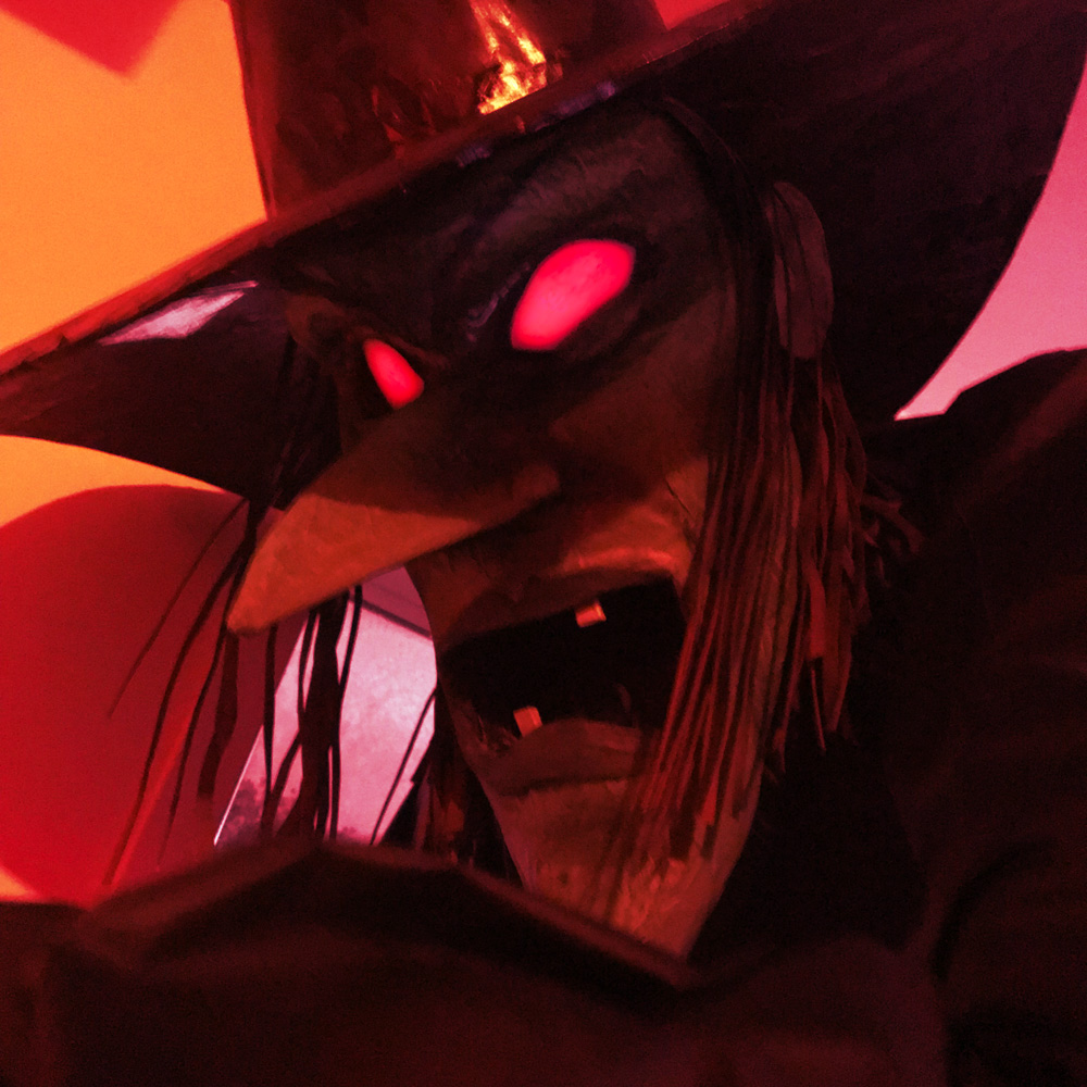 Giant witch statue - light up eyes