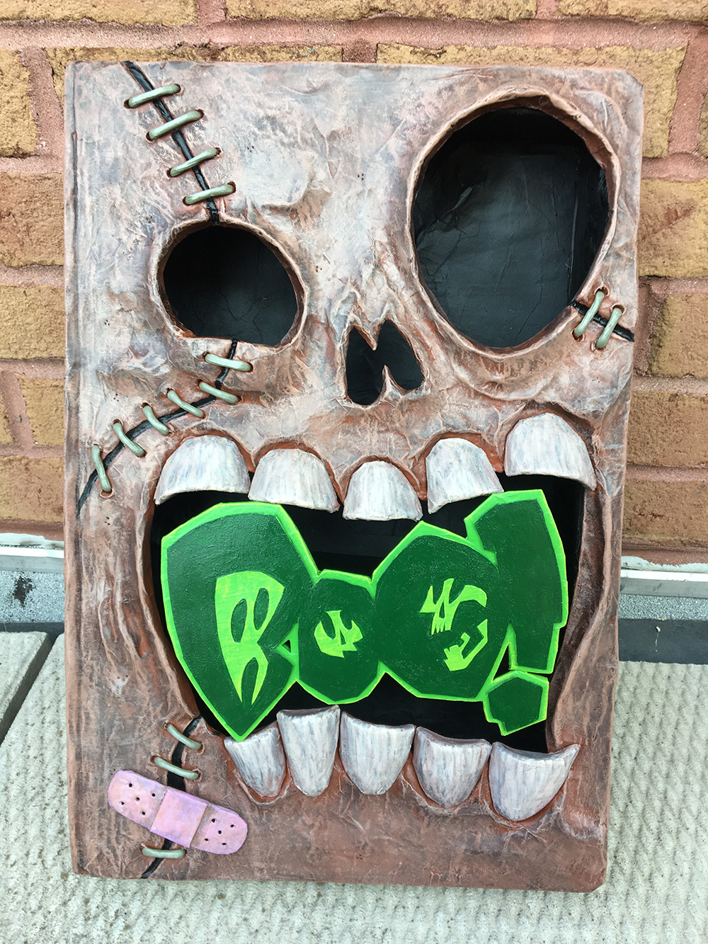 Haunted book sculpture - Finished!