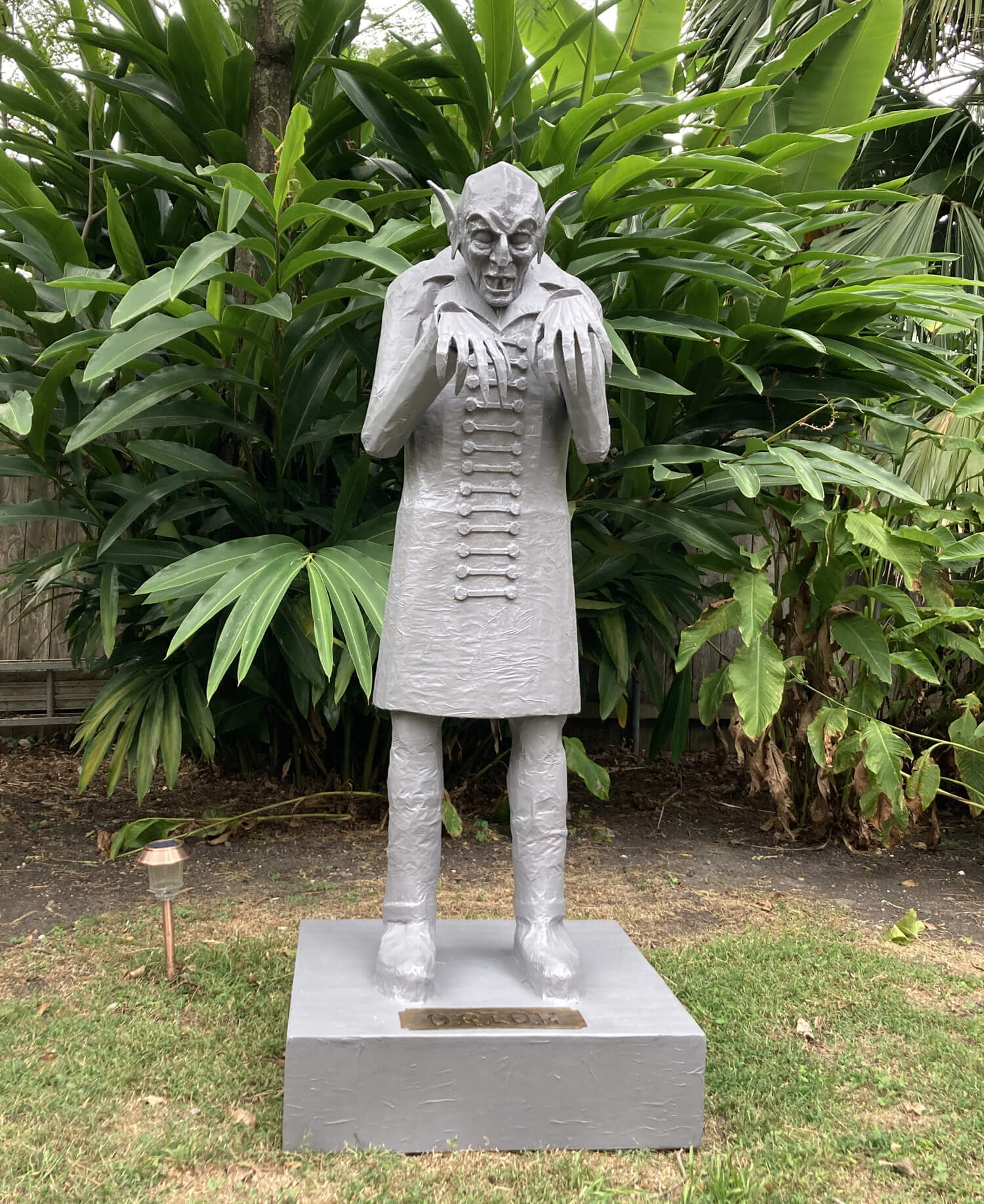 Paper mach&eacute; Nosferatu statue - the finished statue, painted