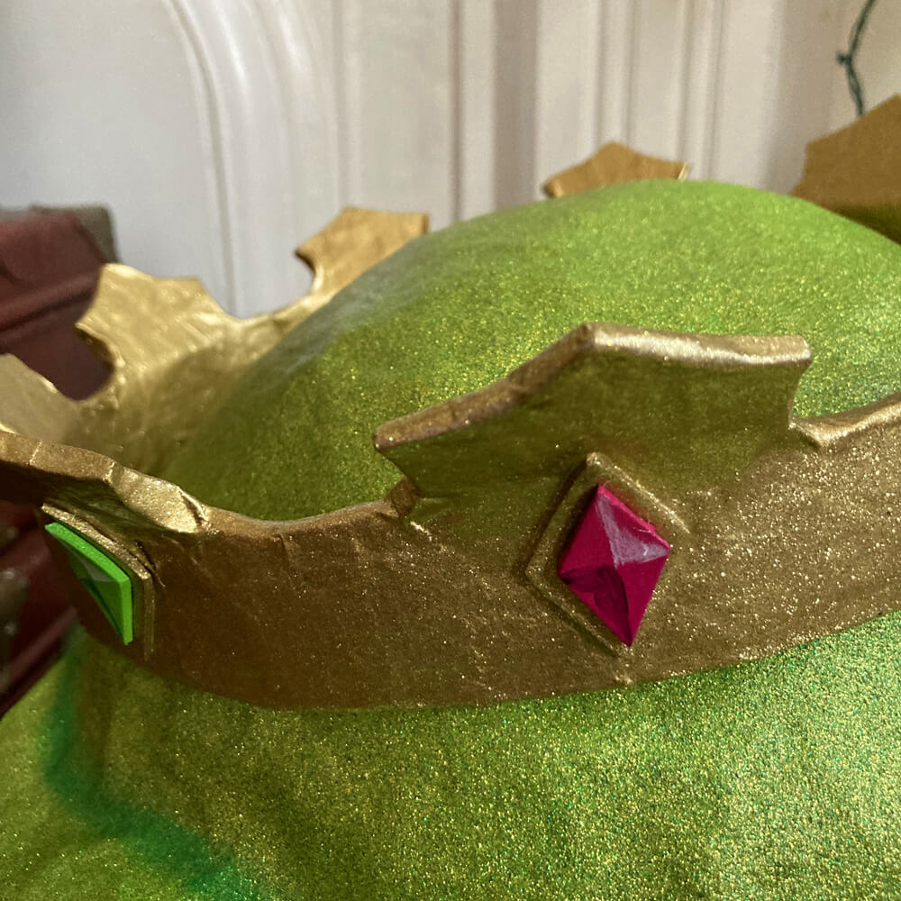 Close up of the jewels
