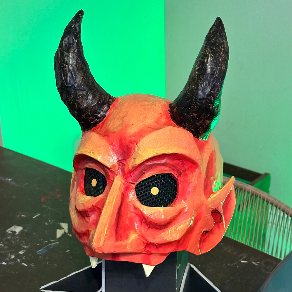 Shadows and highlights have been added, as well as black screen in the eyes, and small orange pupils.