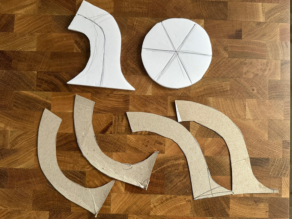 The individual flat pieces that make up the stem.