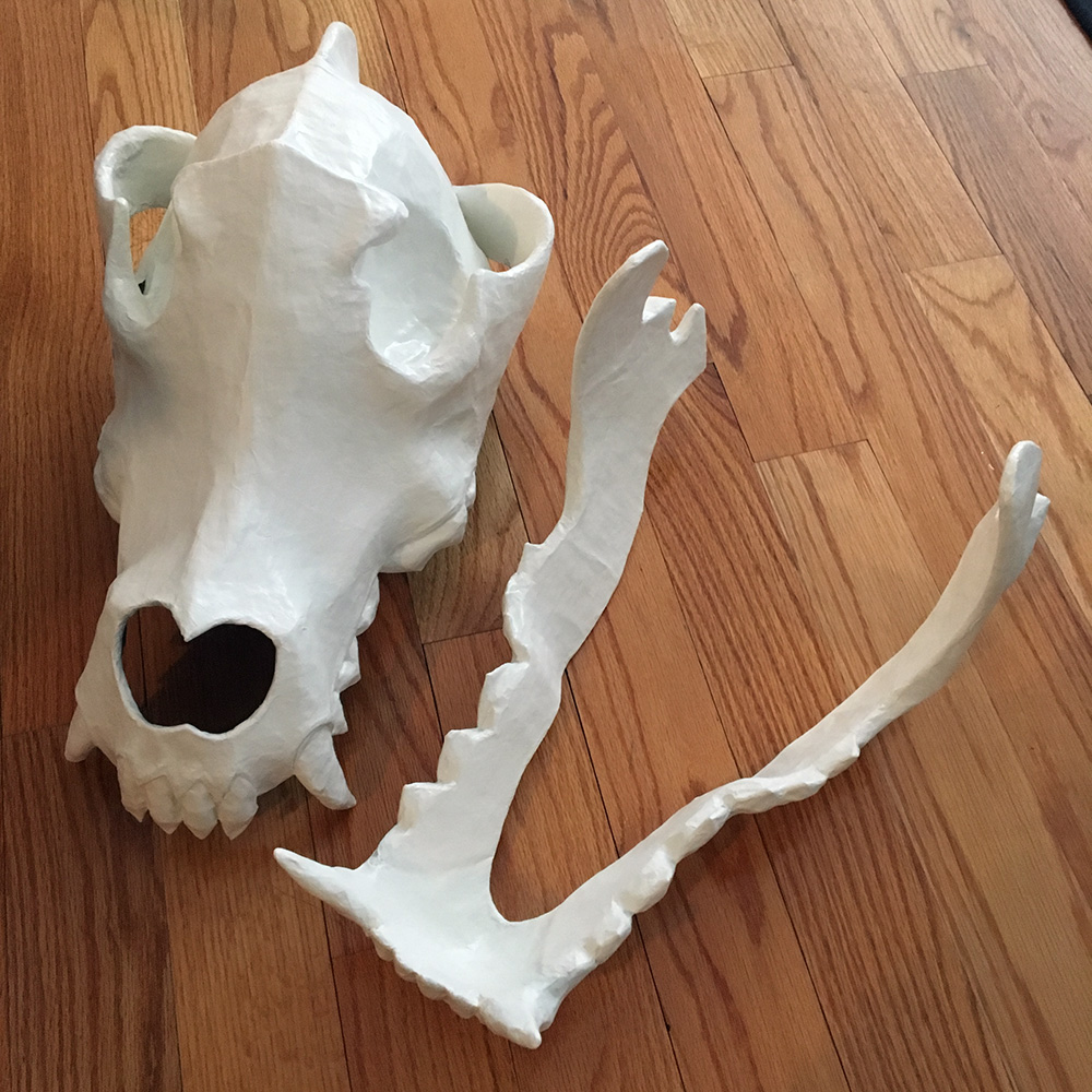 Painting the wolf skull - white spray paint